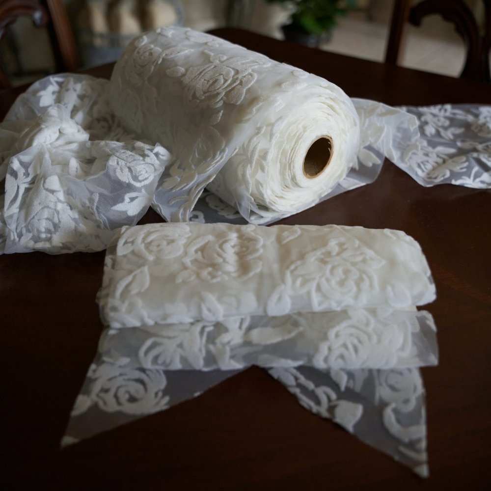 Vintage Wedding Party Decor. Fabric, lace, tulle